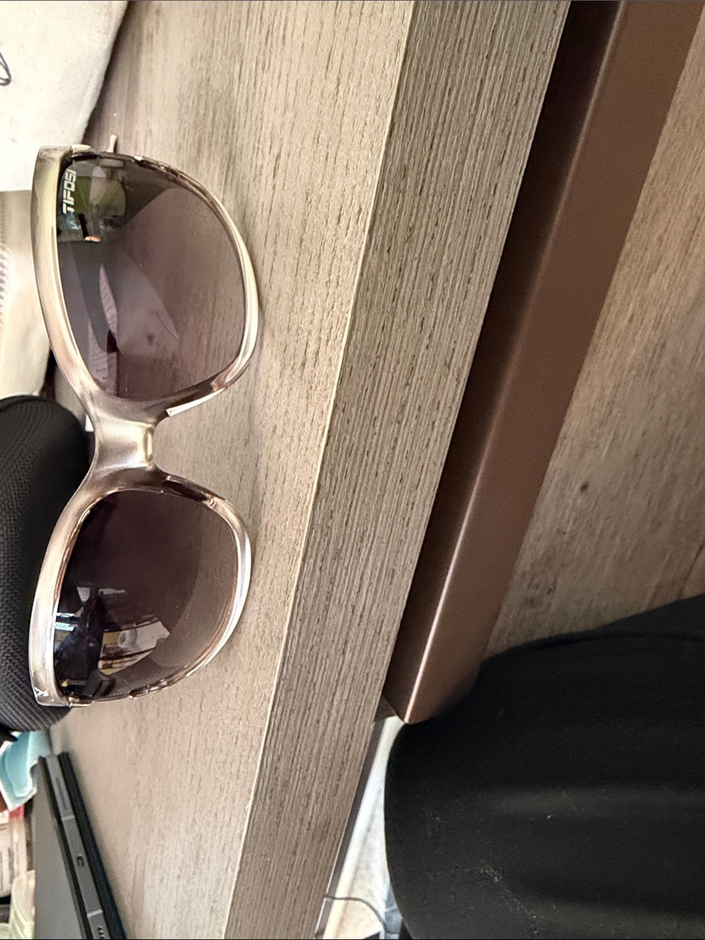 Women's Cat-Eye Sunglasses in Silver-Gray Tifosi - Picture 3 of 3